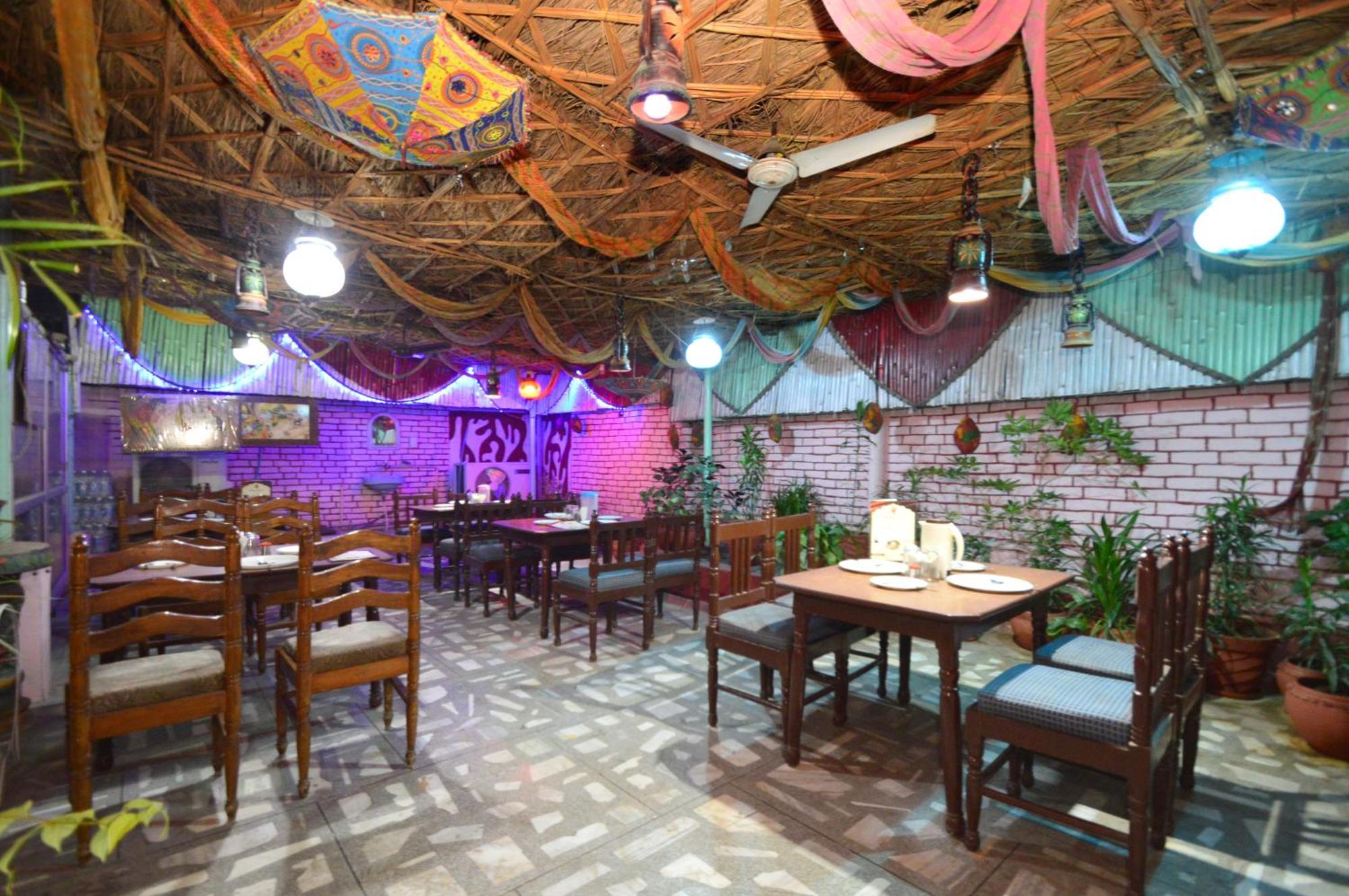 Hotel Jai Maa Palace Джайпур Екстериор снимка
