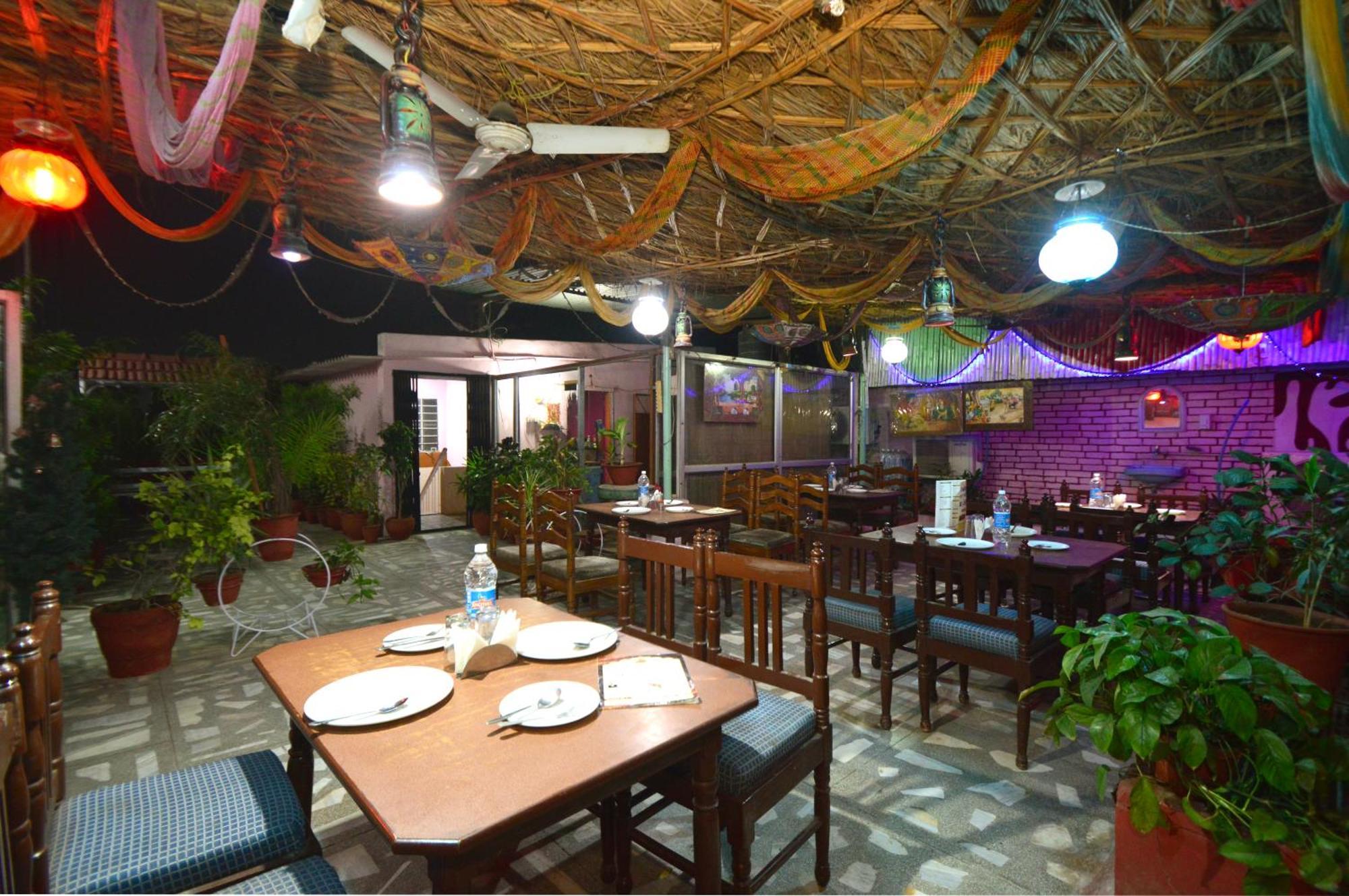 Hotel Jai Maa Palace Джайпур Екстериор снимка