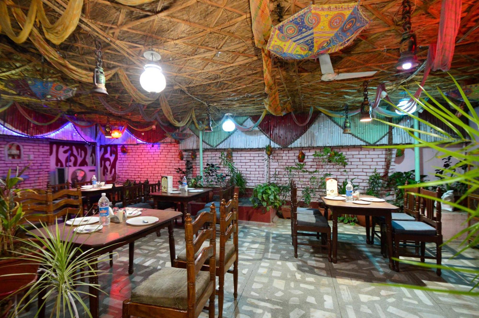 Hotel Jai Maa Palace Джайпур Екстериор снимка