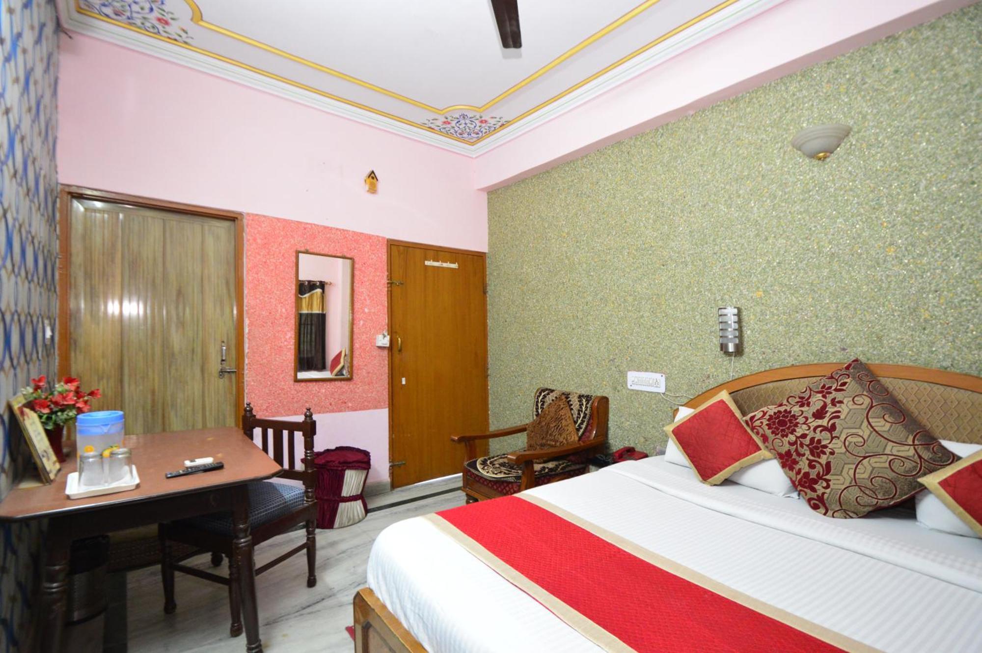 Hotel Jai Maa Palace Джайпур Екстериор снимка