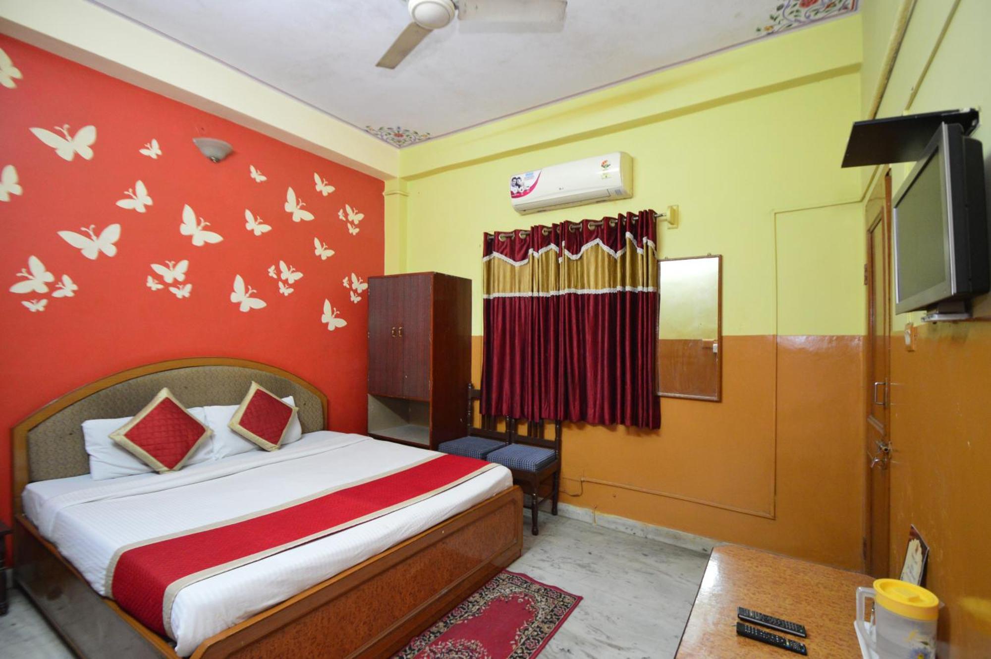 Hotel Jai Maa Palace Джайпур Екстериор снимка