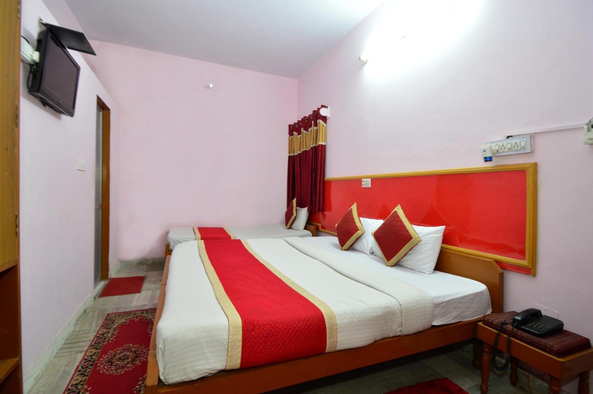 Hotel Jai Maa Palace Джайпур Екстериор снимка