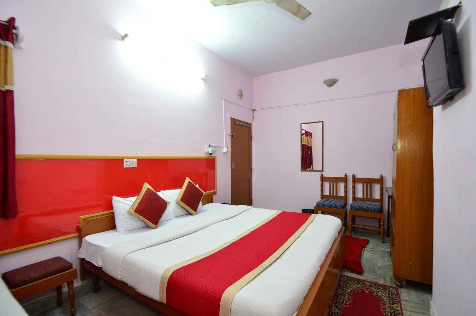 Hotel Jai Maa Palace Джайпур Екстериор снимка
