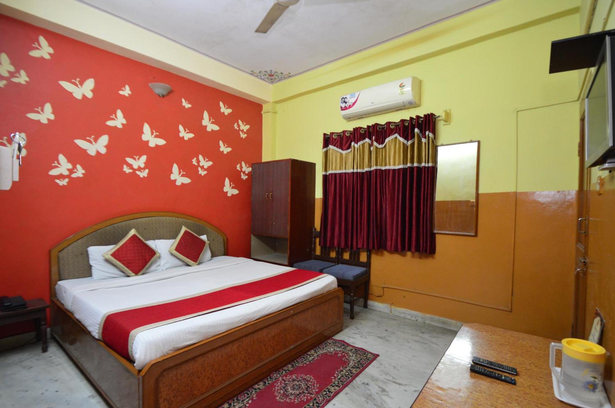 Hotel Jai Maa Palace Джайпур Екстериор снимка