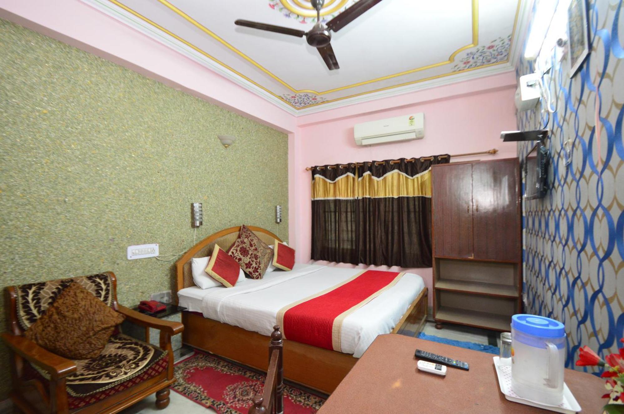 Hotel Jai Maa Palace Джайпур Екстериор снимка